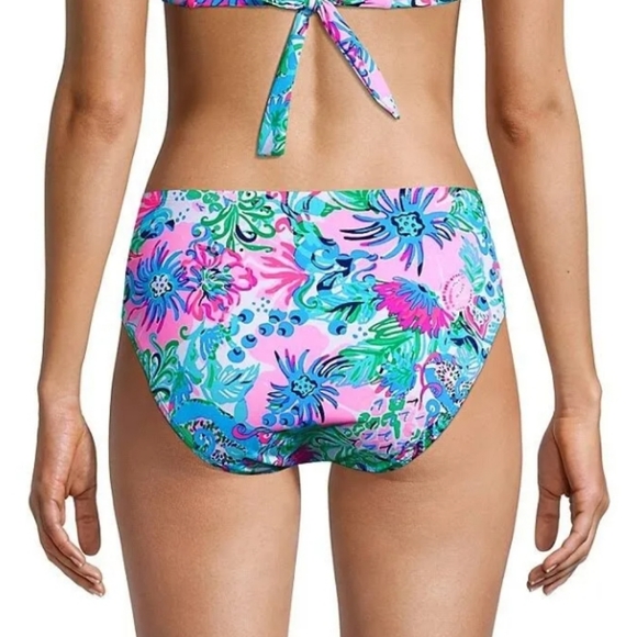 Lilly Pulitzer size 12. paid $88 will sell for $50. Get these for the summer. - Picture 2 of 5